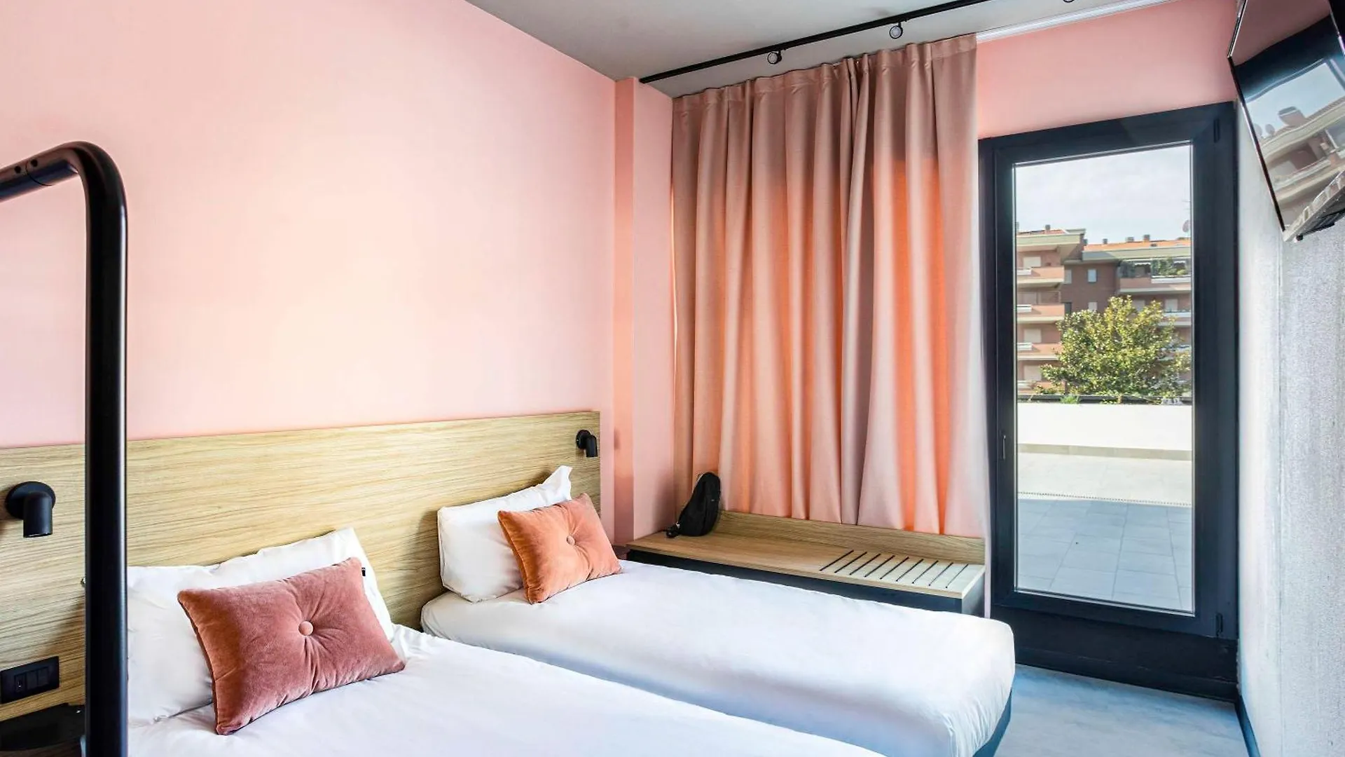 Ibis Styles Roma Aurelia Otel